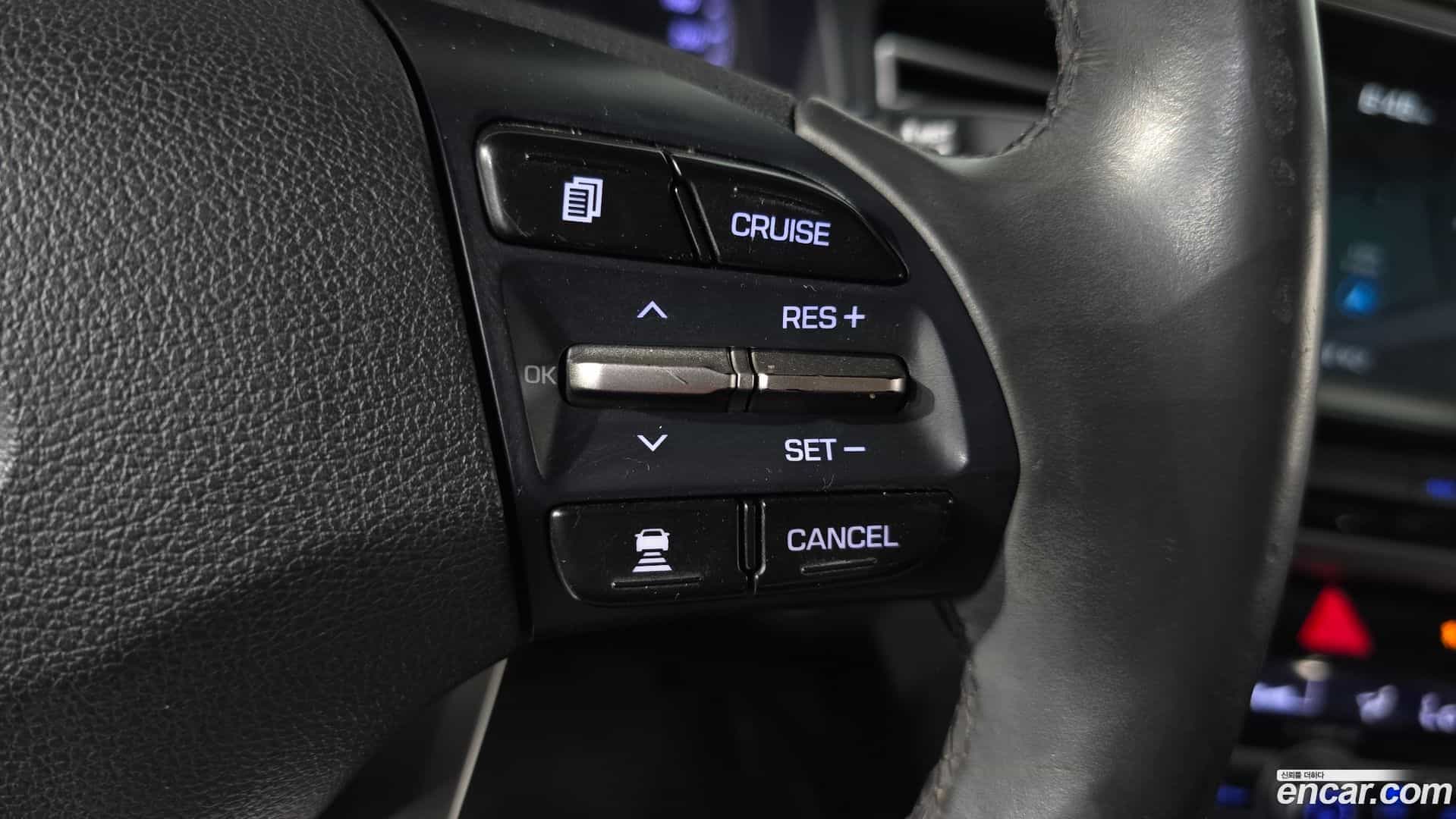AVANTE Hyundai 2019.0-OPTION-019
