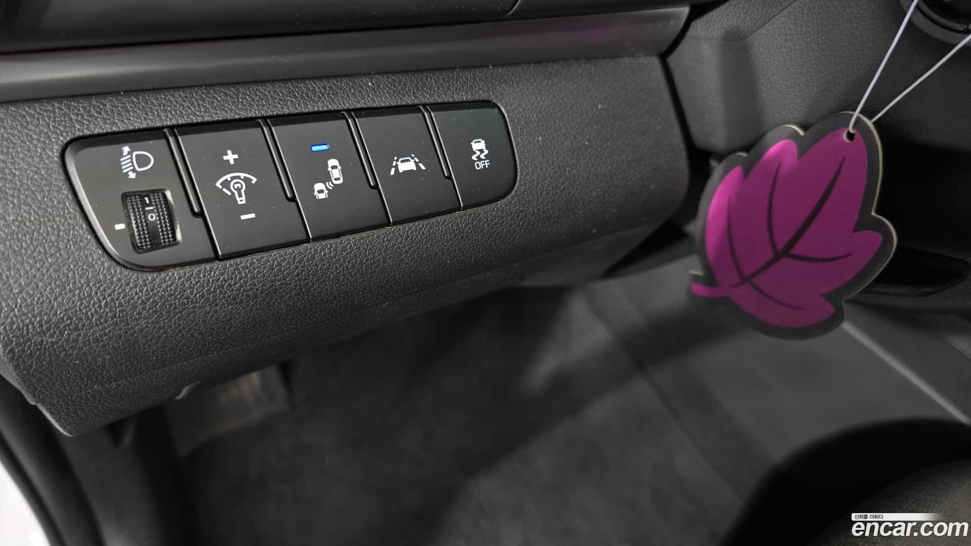AVANTE Hyundai 2019.0-OPTION-022