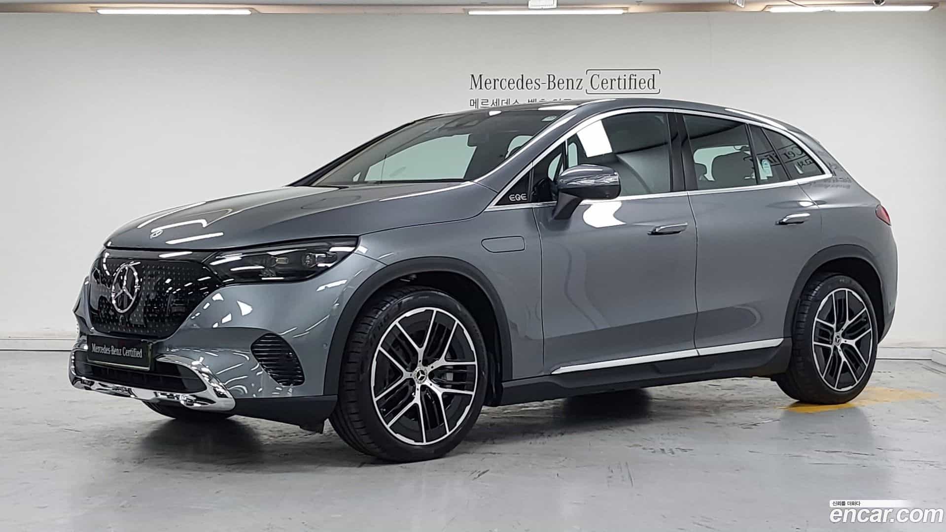 EQE Mercedes-Benz 2025.10-OUTER-001