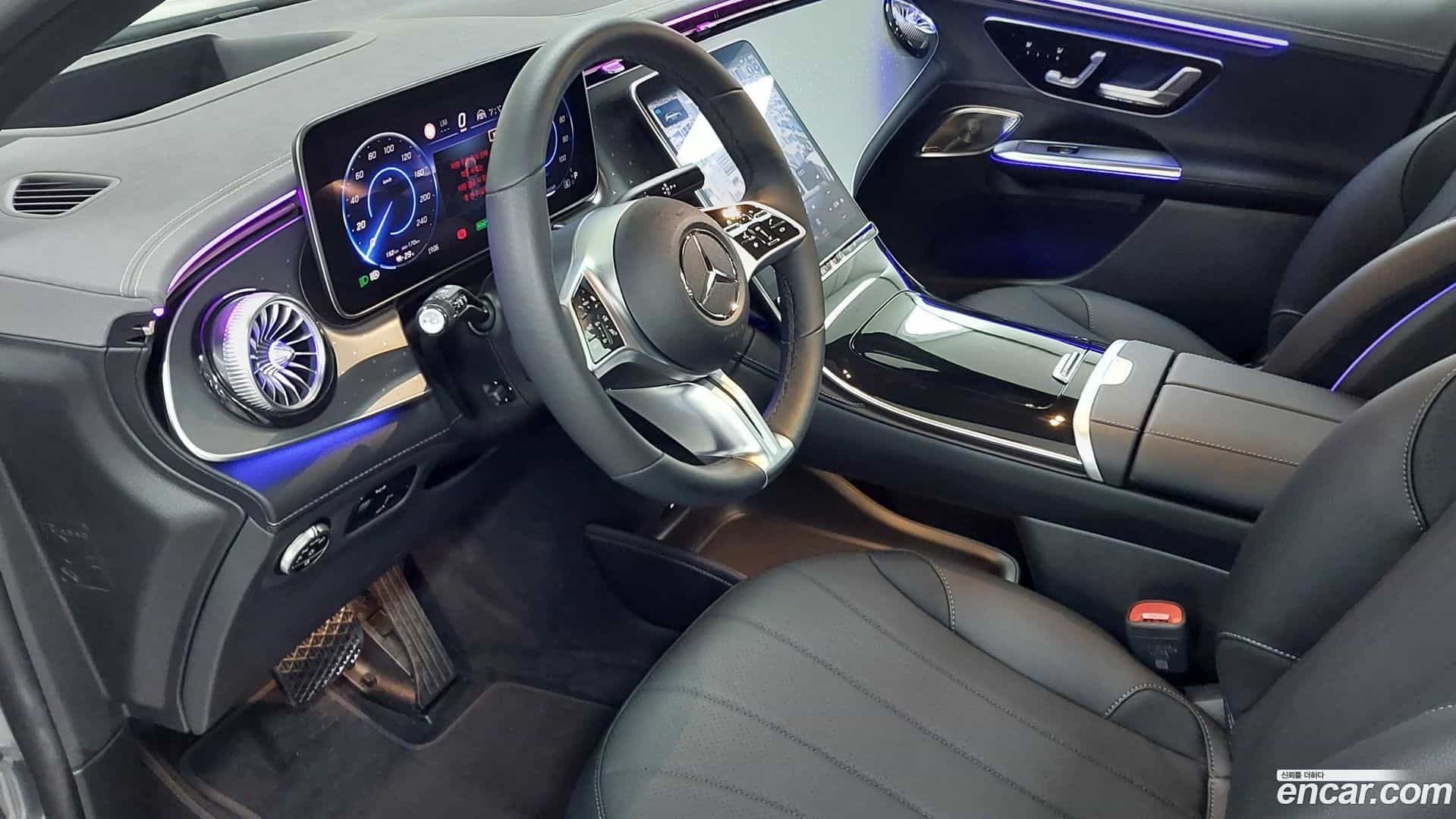 EQE Mercedes-Benz 2025.10-OPTION-017