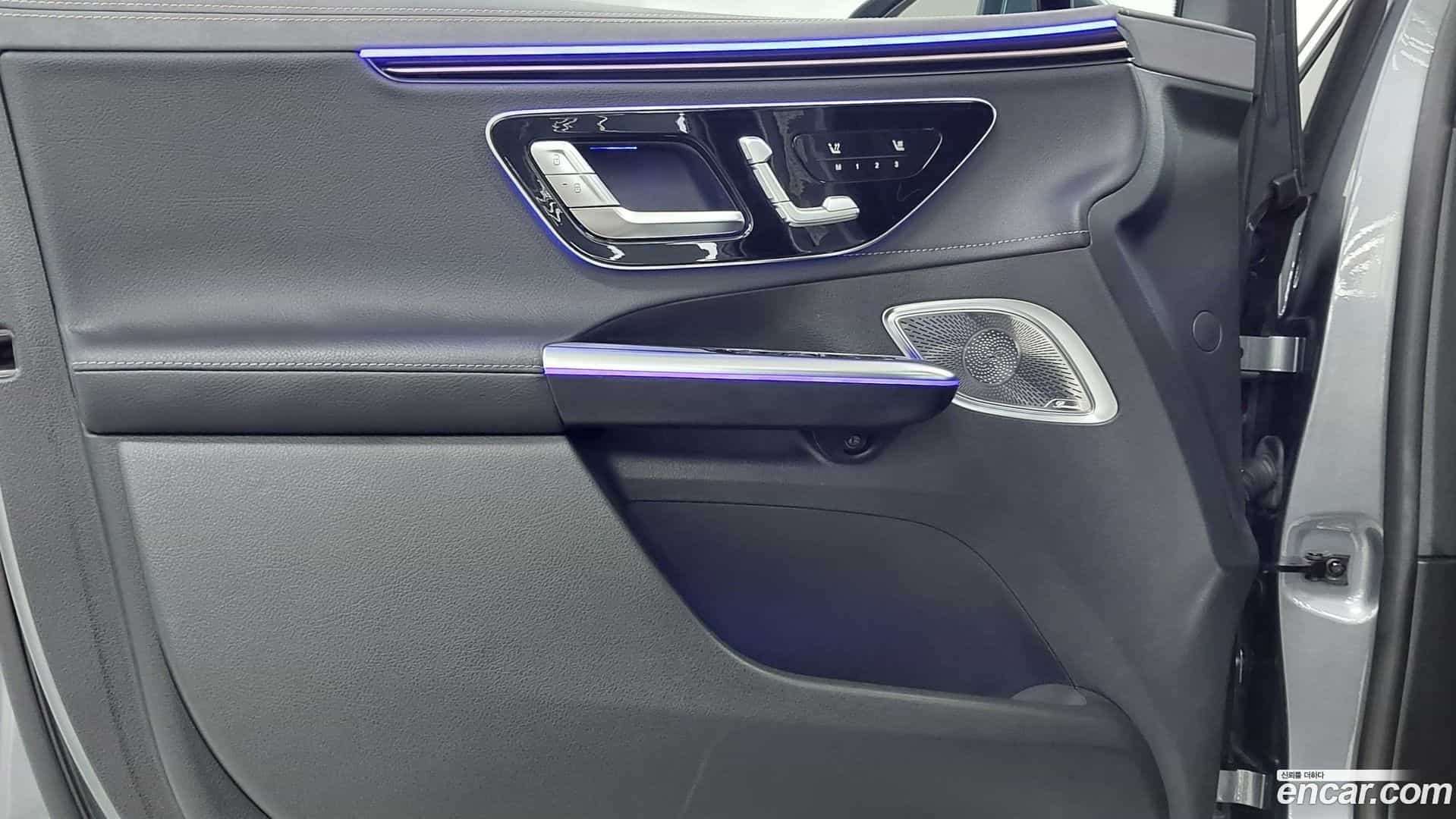 EQE Mercedes-Benz 2025.10-OPTION-019