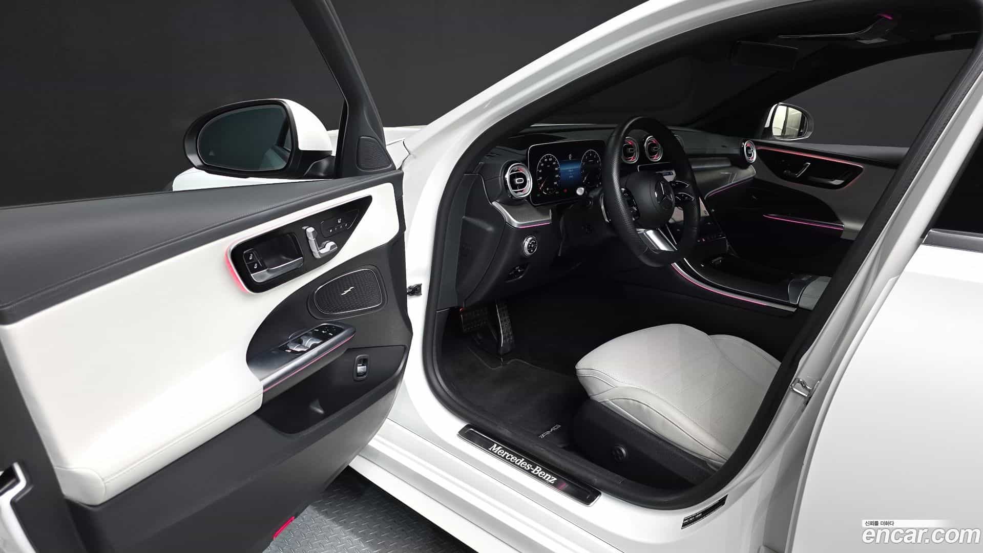 C-Class Mercedes-Benz 2023.1-INNER-010