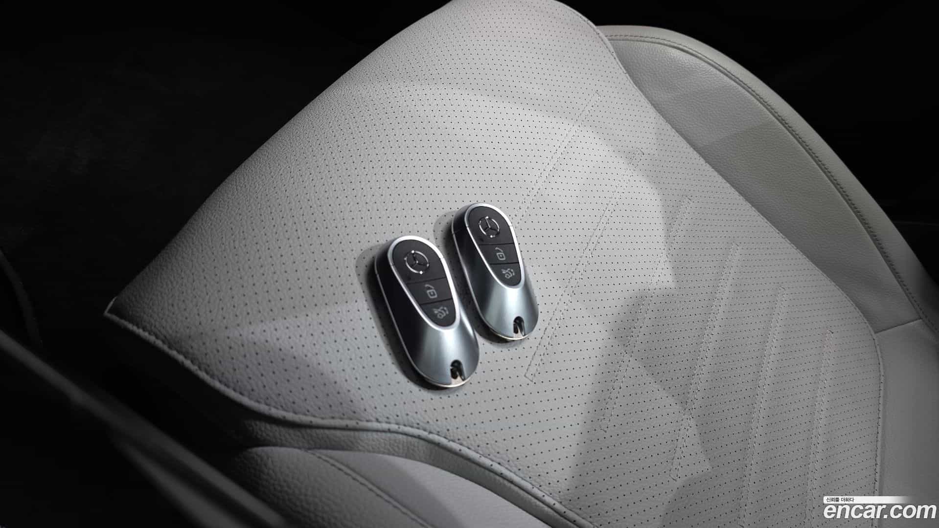 C-Class Mercedes-Benz 2023.1-OPTION-021