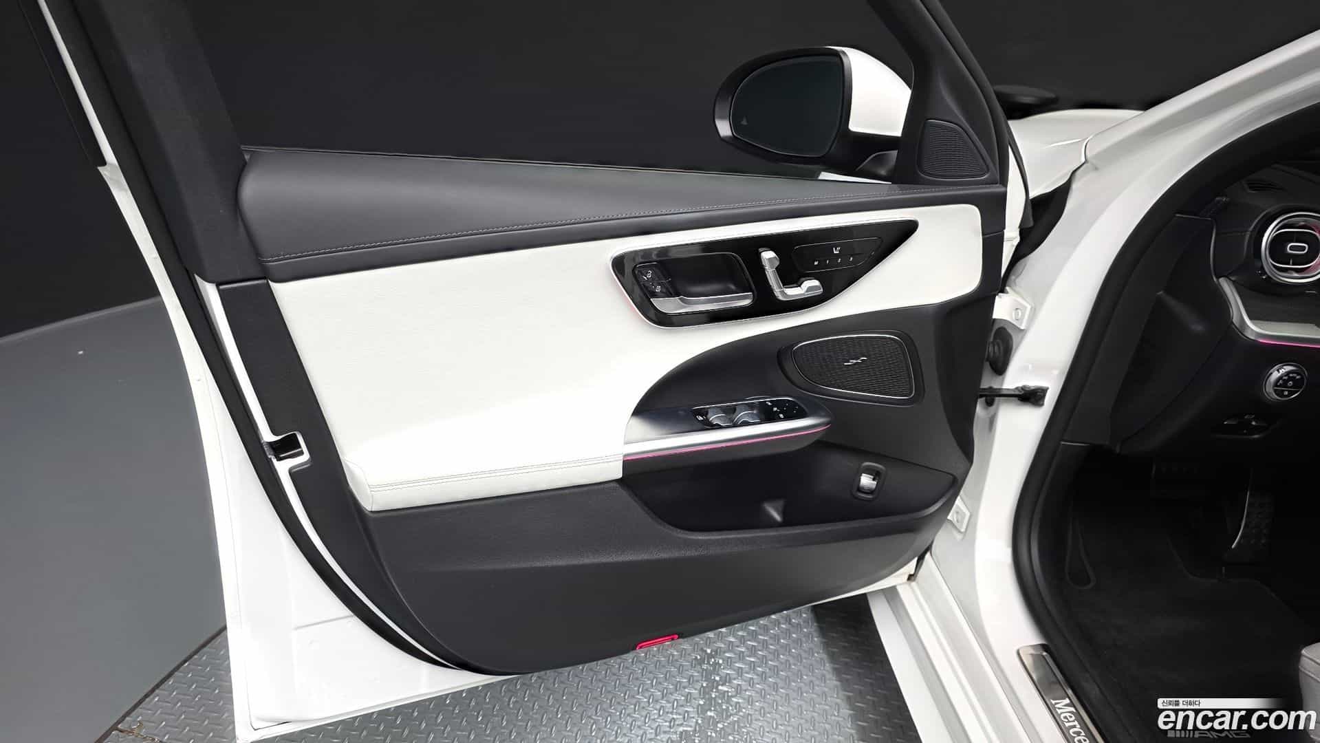 C-Class Mercedes-Benz 2023.1-INNER-034