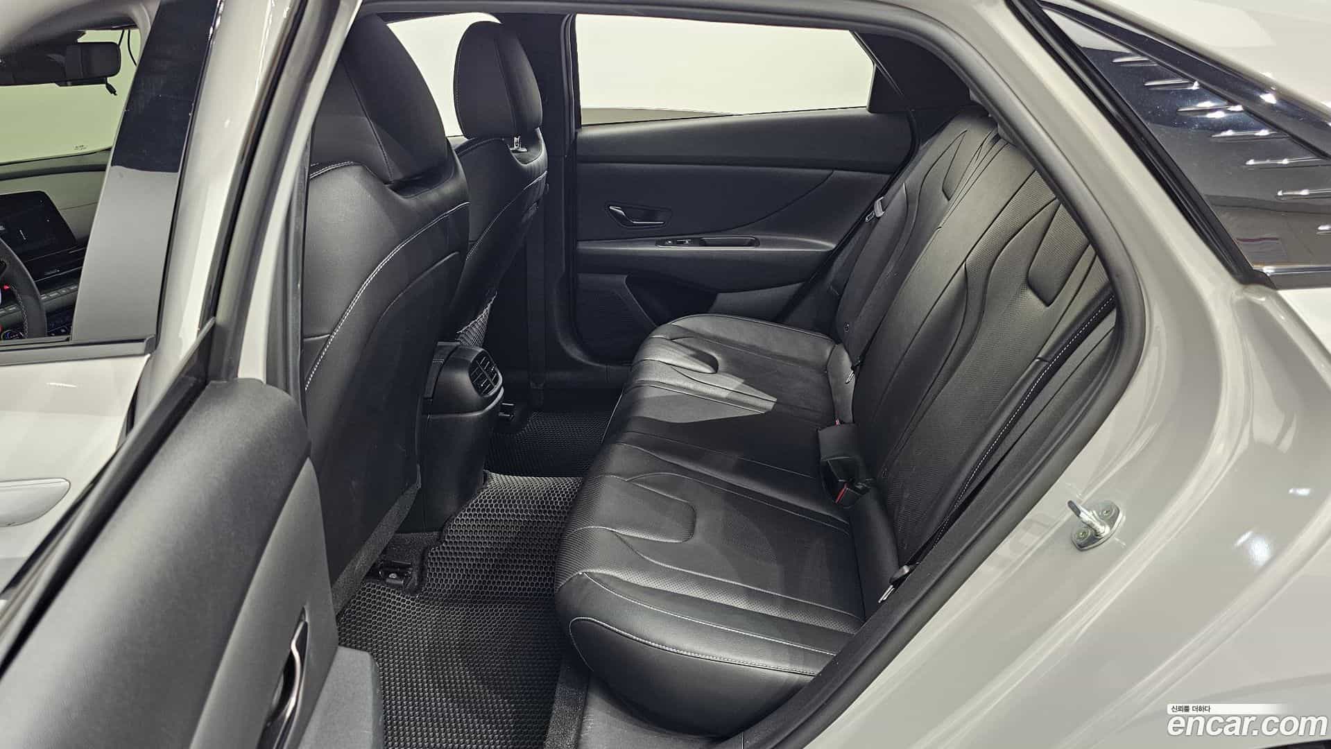 AVANTE Hyundai 2022.3-OPTION-016