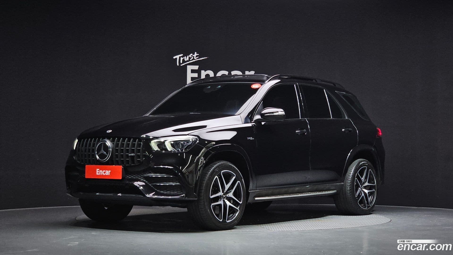 Main__Slider__Photo:GLE-Class Mercedes-Benz 2022.9-0