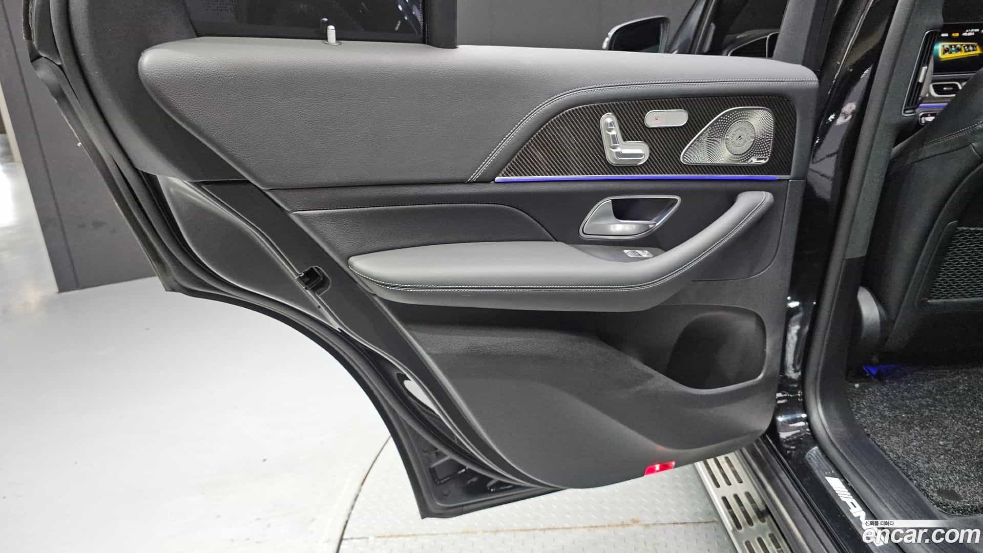 GLE-Class Mercedes-Benz 2022.9-INNER-035