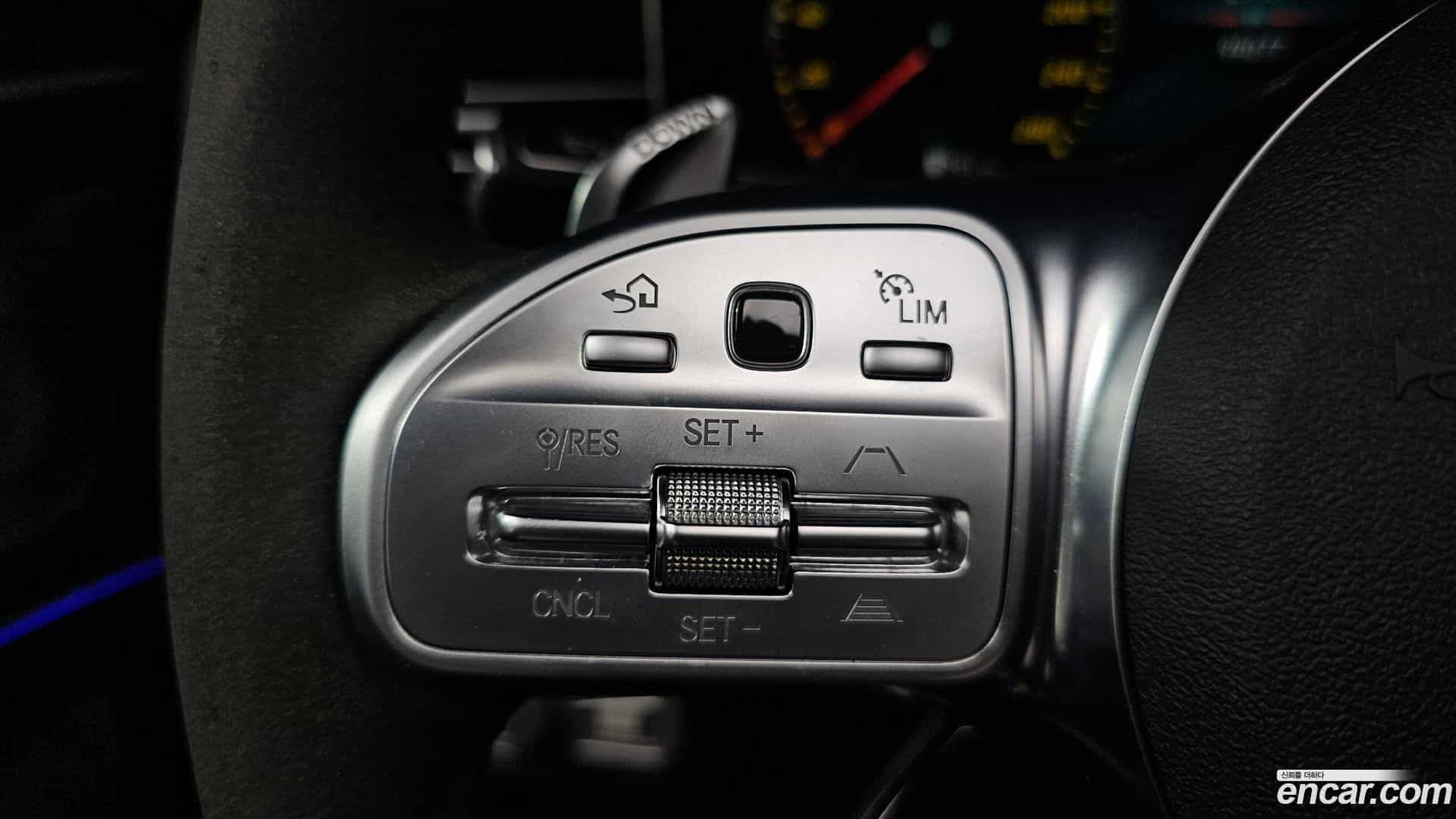 GLE-Class Mercedes-Benz 2022.9-OPTION-041