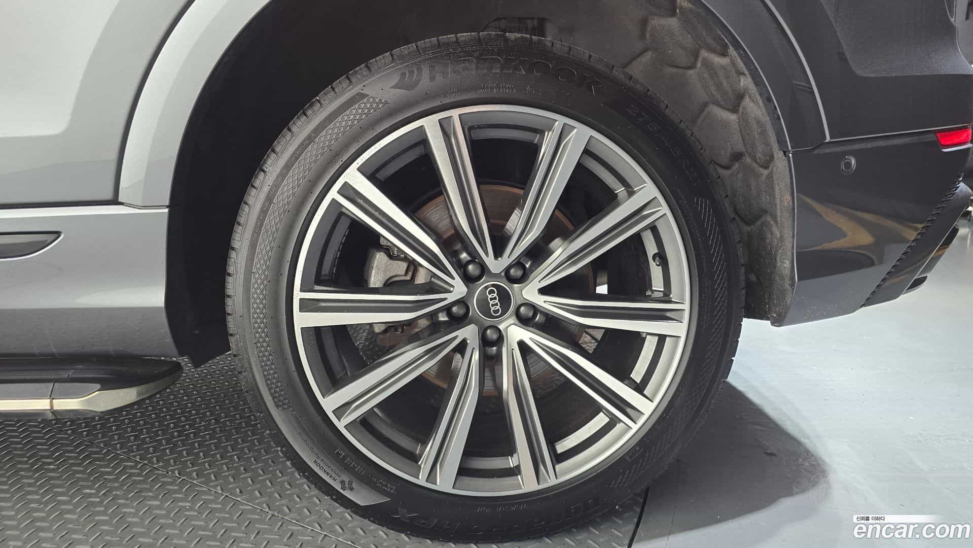 Q8 Audi 2021.6-OUTER-031