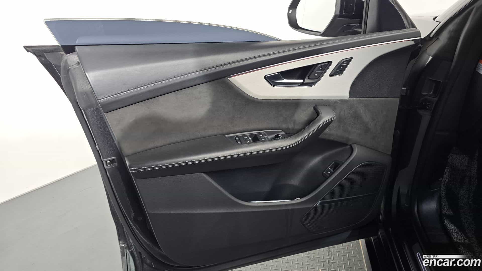 Q8 Audi 2021.6-INNER-034