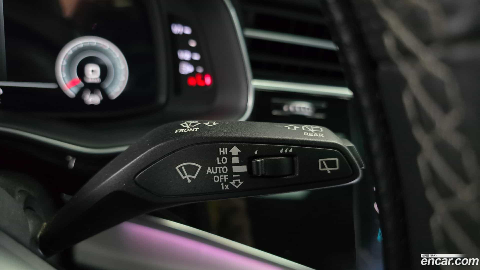 Q8 Audi 2021.6-OPTION-042