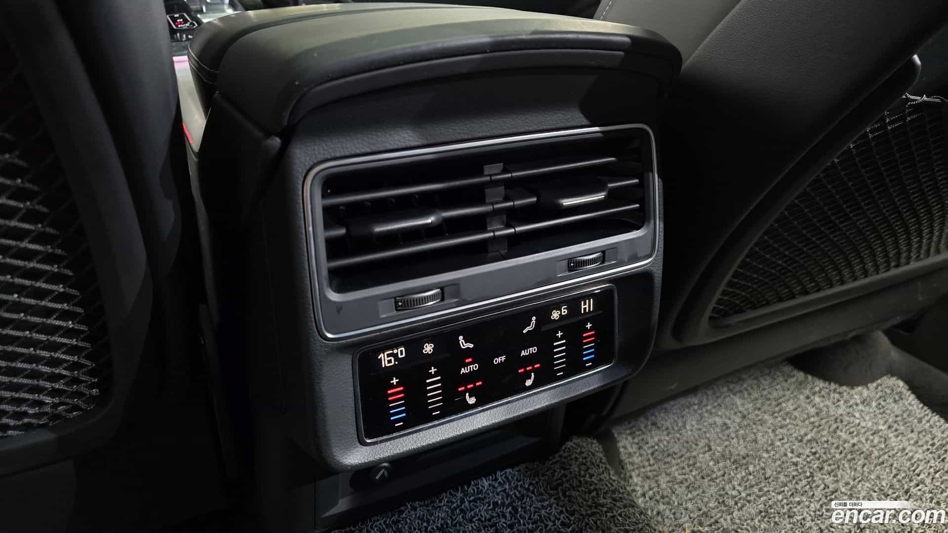 Q8 Audi 2021.6-OPTION-043