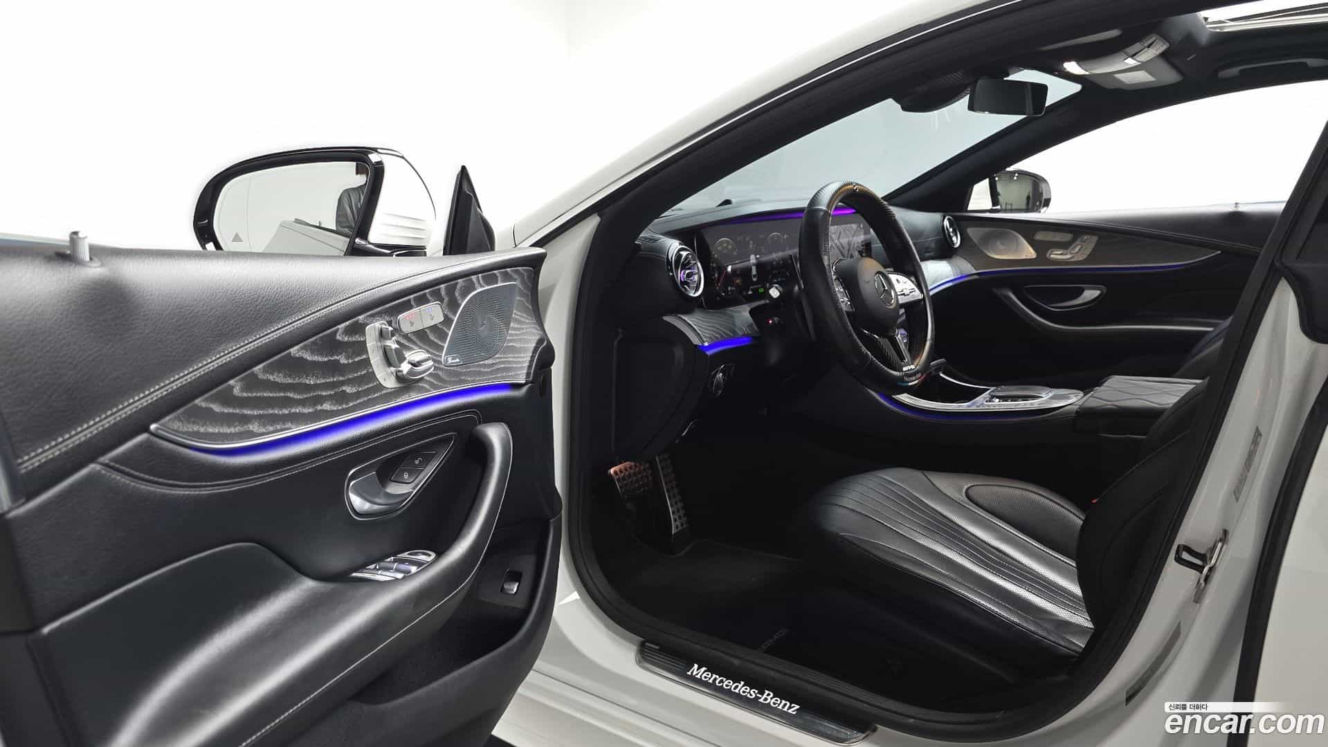 CLS-Class Mercedes-Benz 2021.0-INNER-010