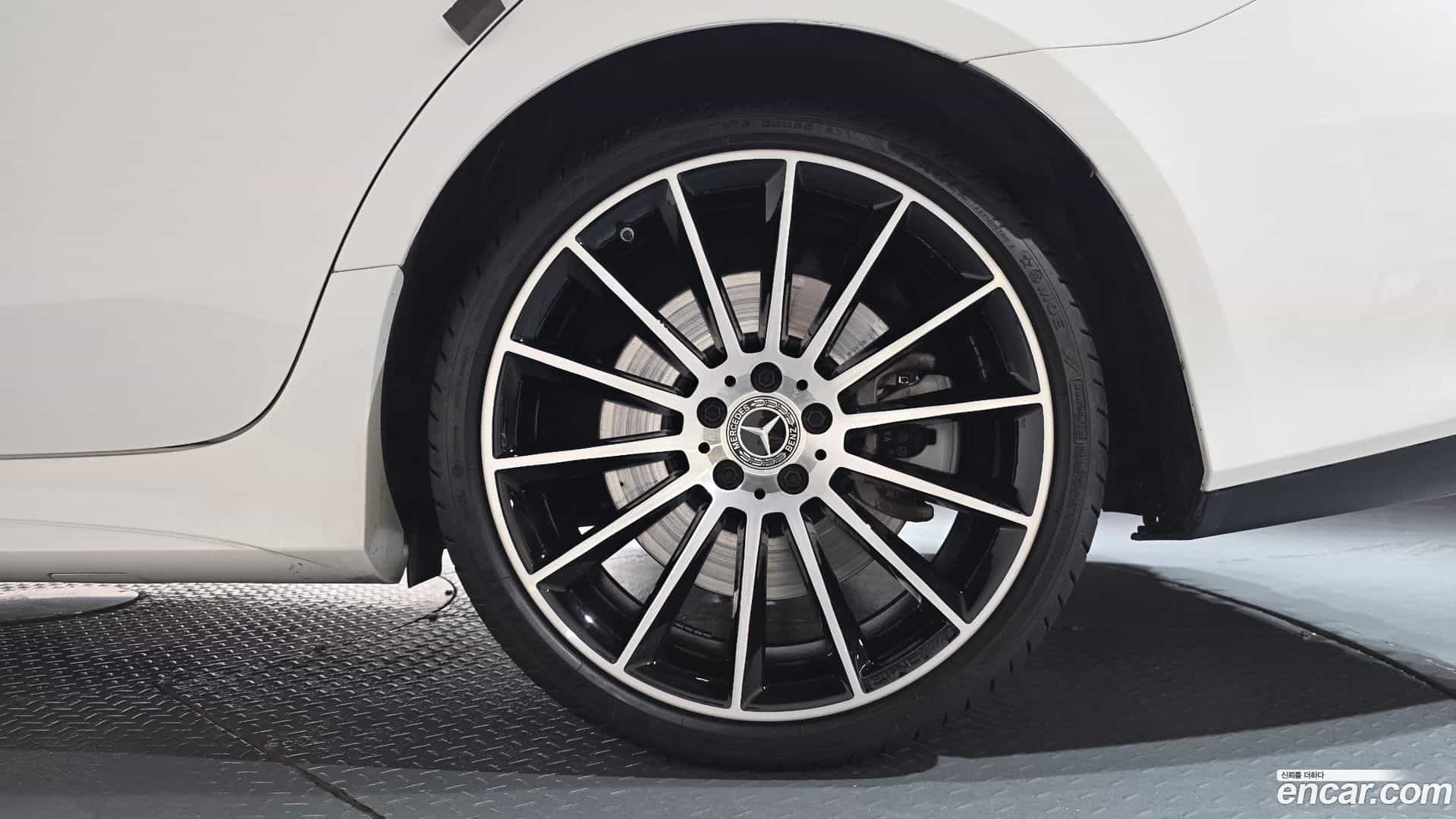 CLS-Class Mercedes-Benz 2021.0-OUTER-031