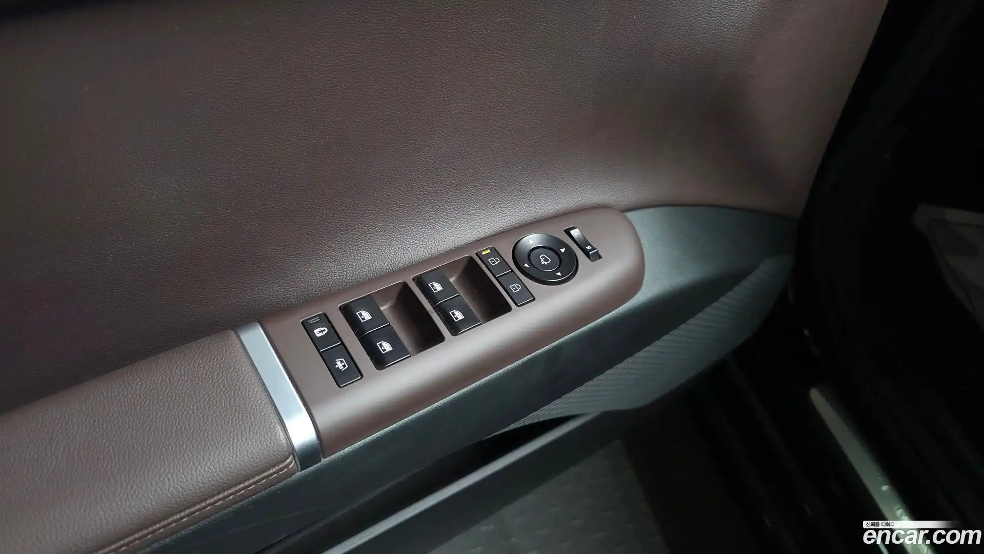 Grandeur Hyundai 2023.3-OPTION-053