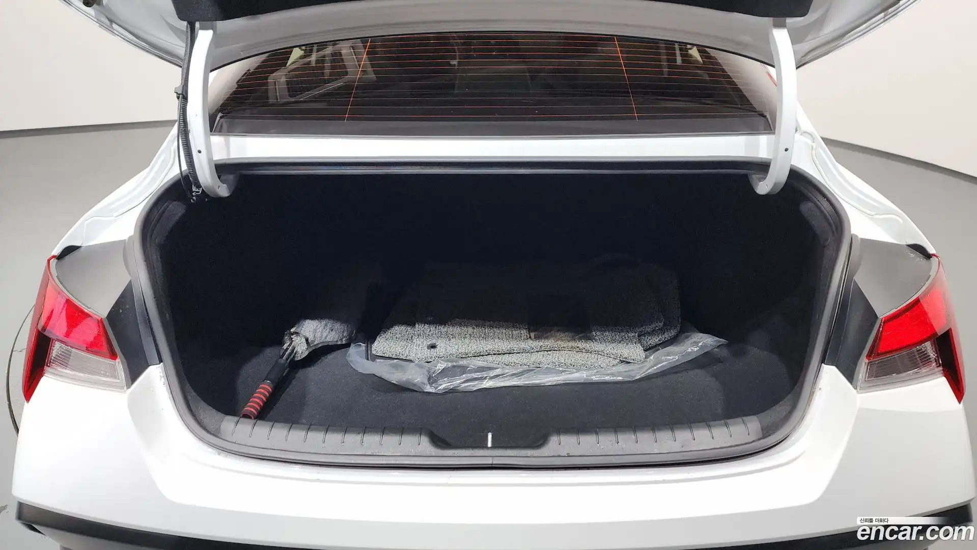 AVANTE Hyundai 2024.4-OPTION-022