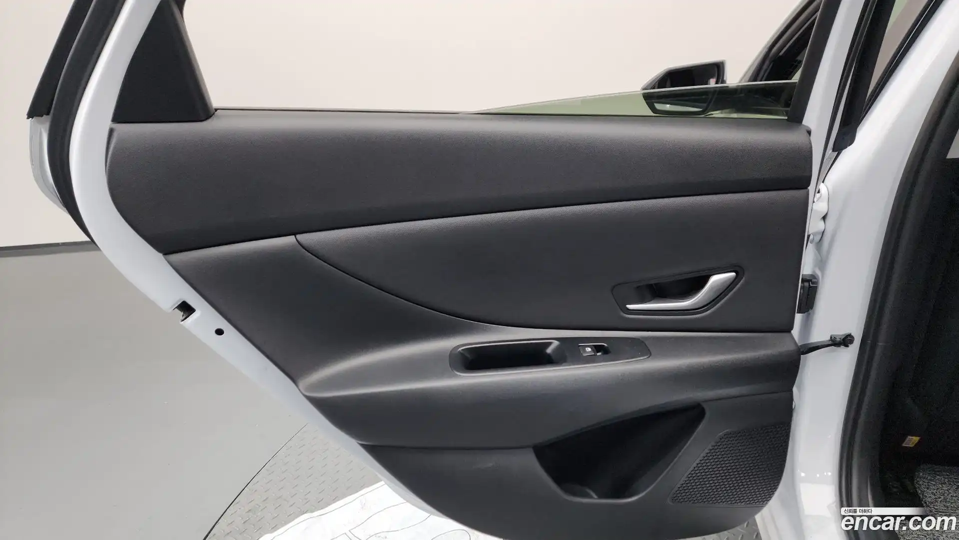 AVANTE Hyundai 2024.4-INNER-035