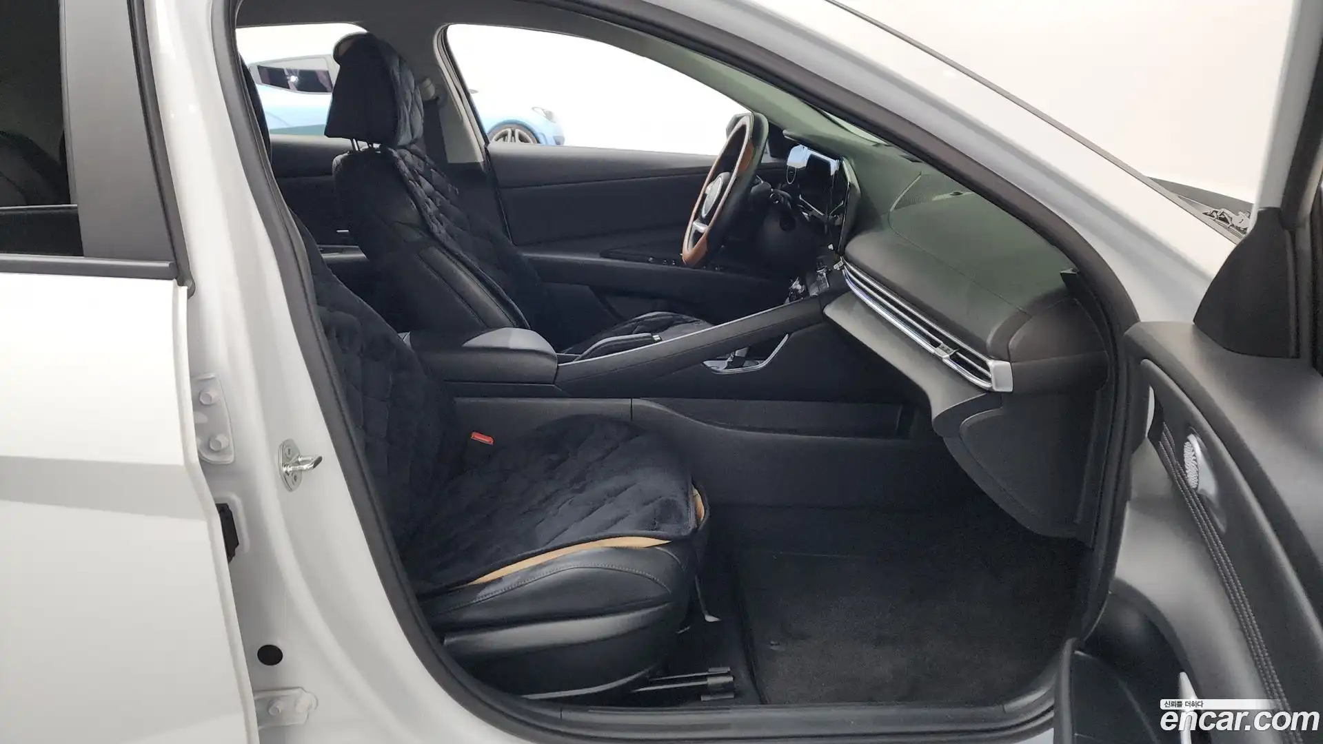 AVANTE Hyundai 2024.4-INNER-036