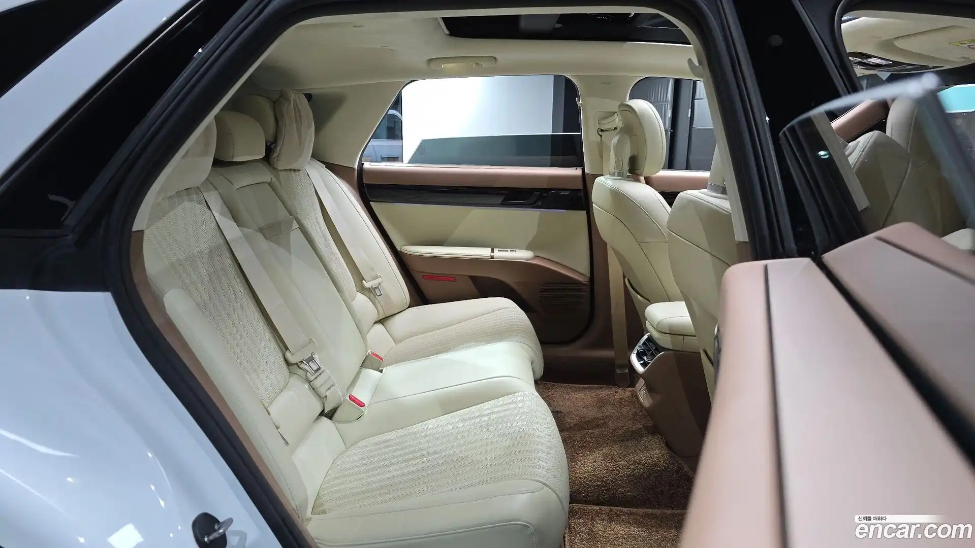 Grandeur Hyundai 2024.6-OPTION-015