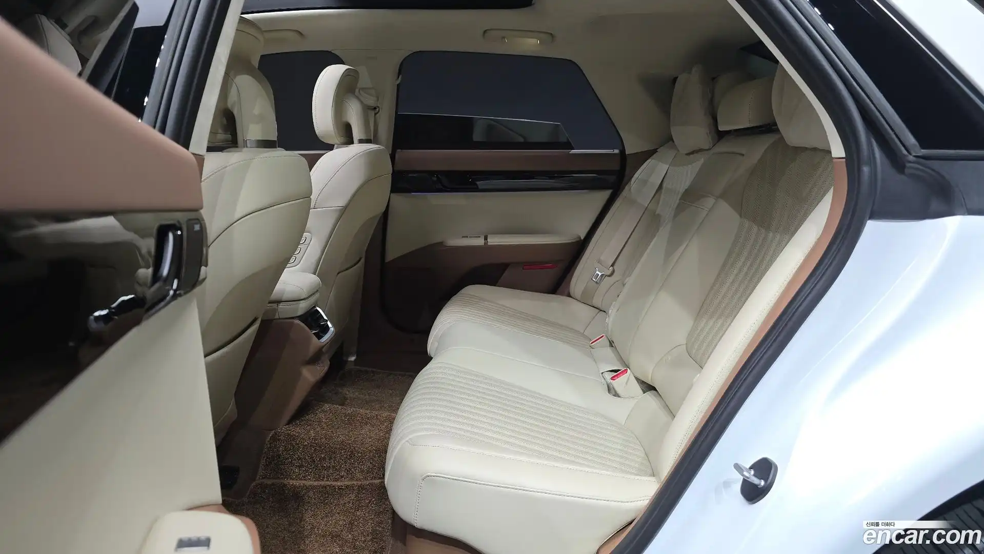 Grandeur Hyundai 2024.6-OPTION-016
