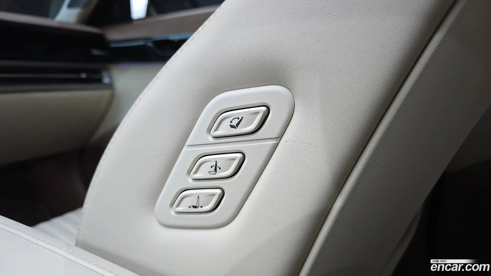 Grandeur Hyundai 2024.6-OPTION-042
