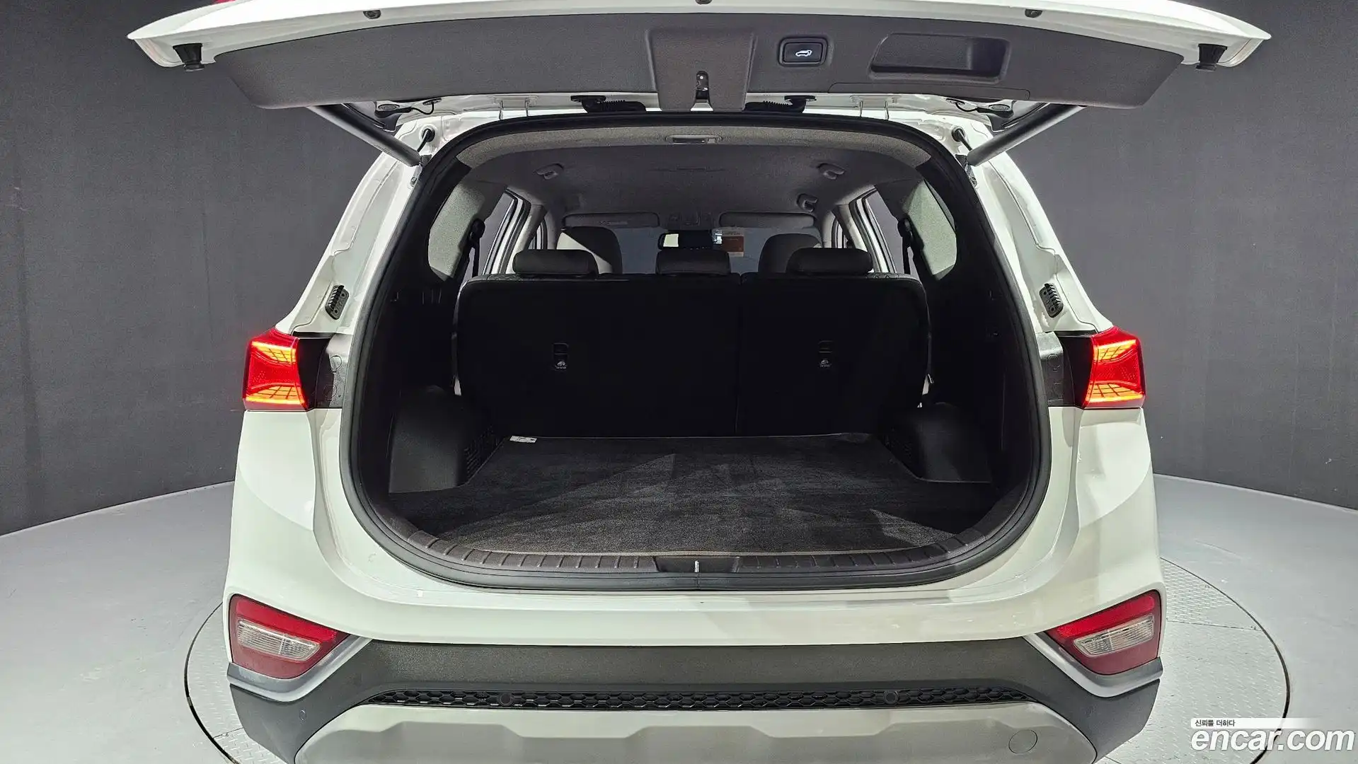 Santafe Hyundai 2019.6-OPTION-024