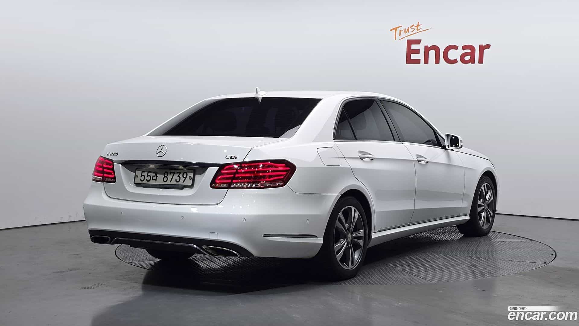 E-Class Mercedes-Benz 2014.10-OUTER-002