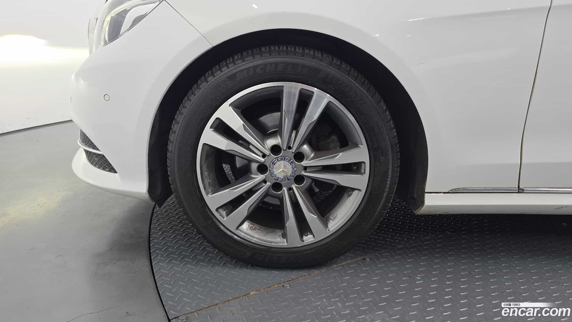 E-Class Mercedes-Benz 2014.10-OUTER-005