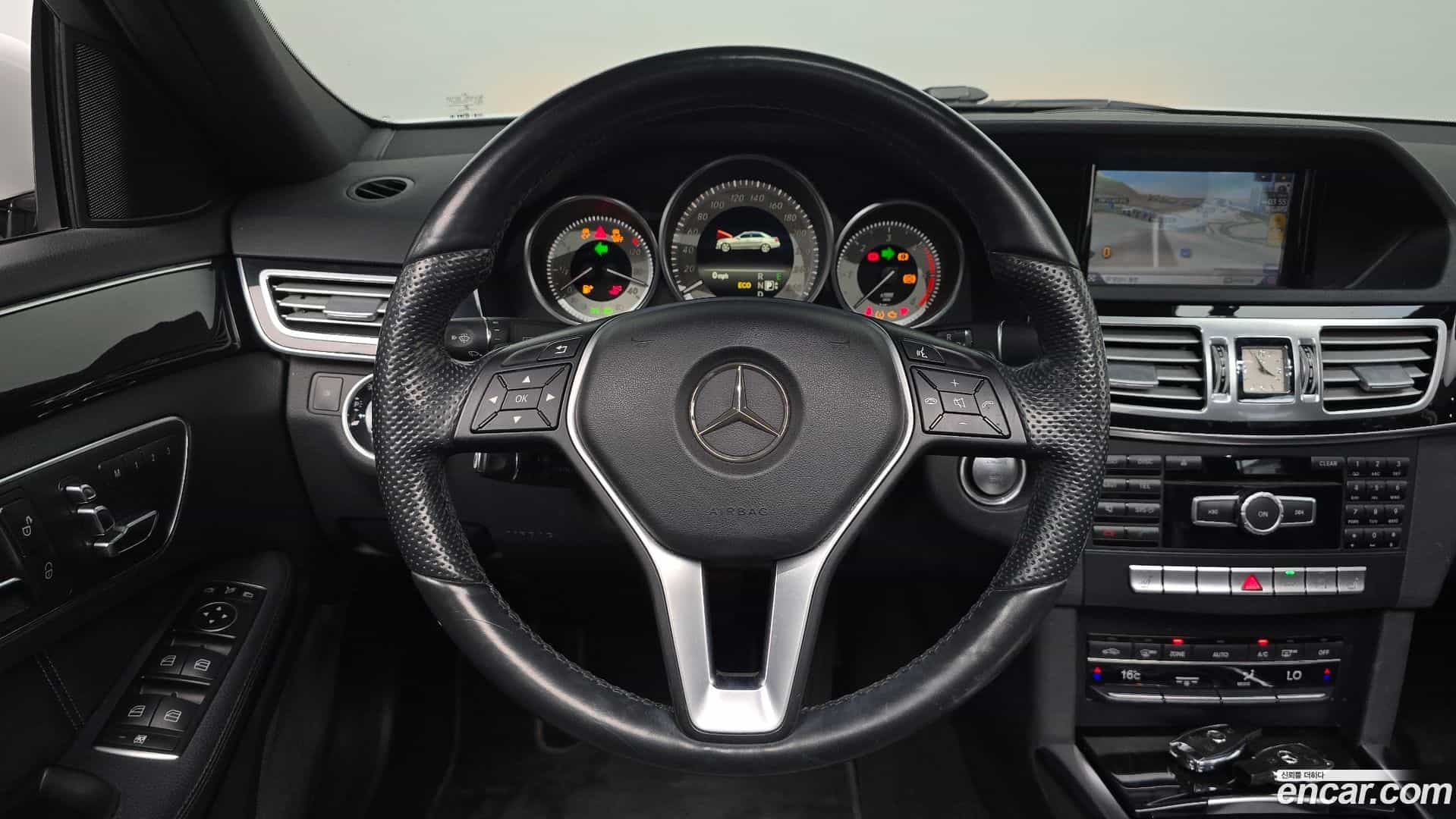 E-Class Mercedes-Benz 2014.10-OPTION-017