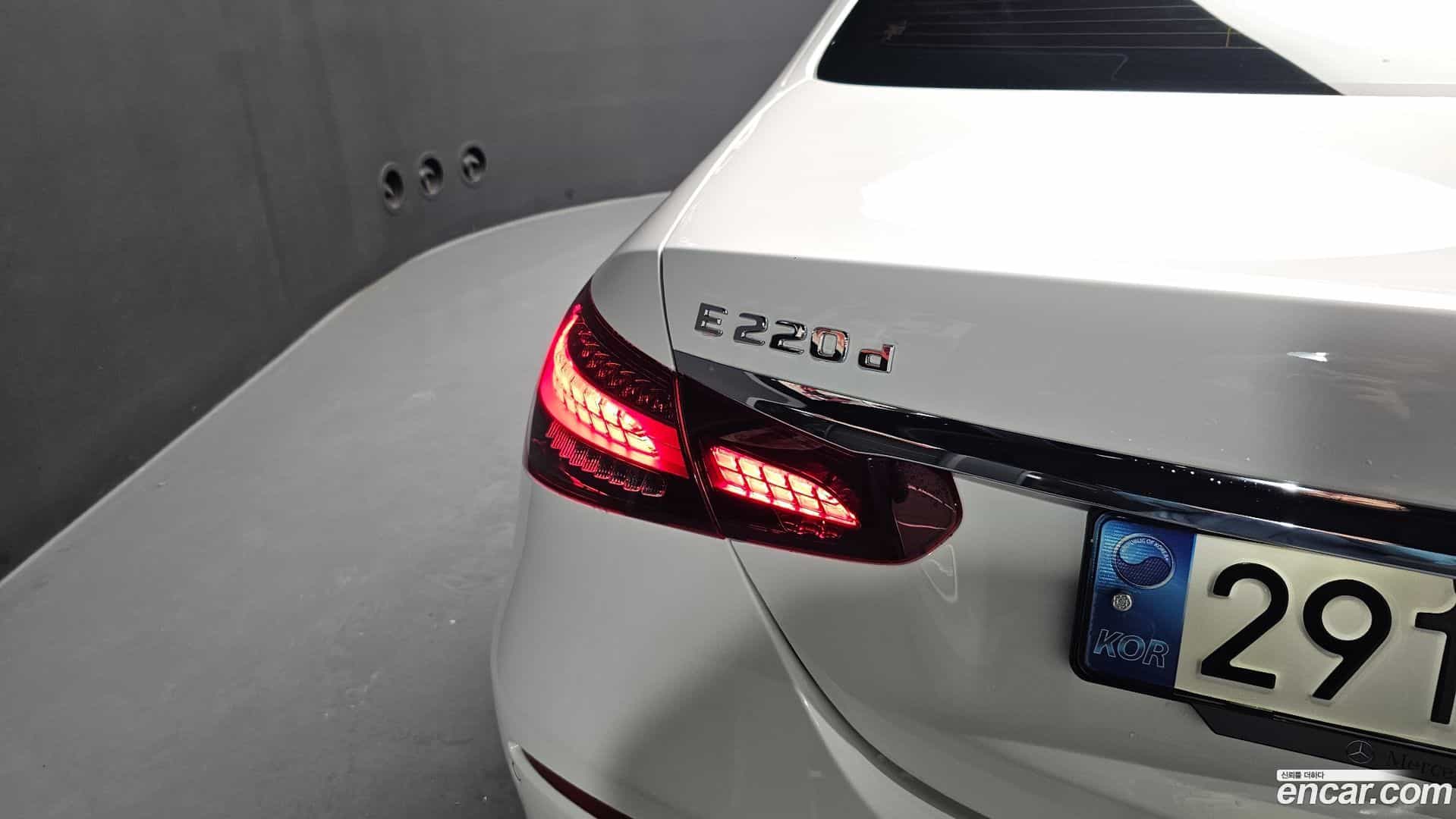 E-Class Mercedes-Benz 2021.7-OUTER-033