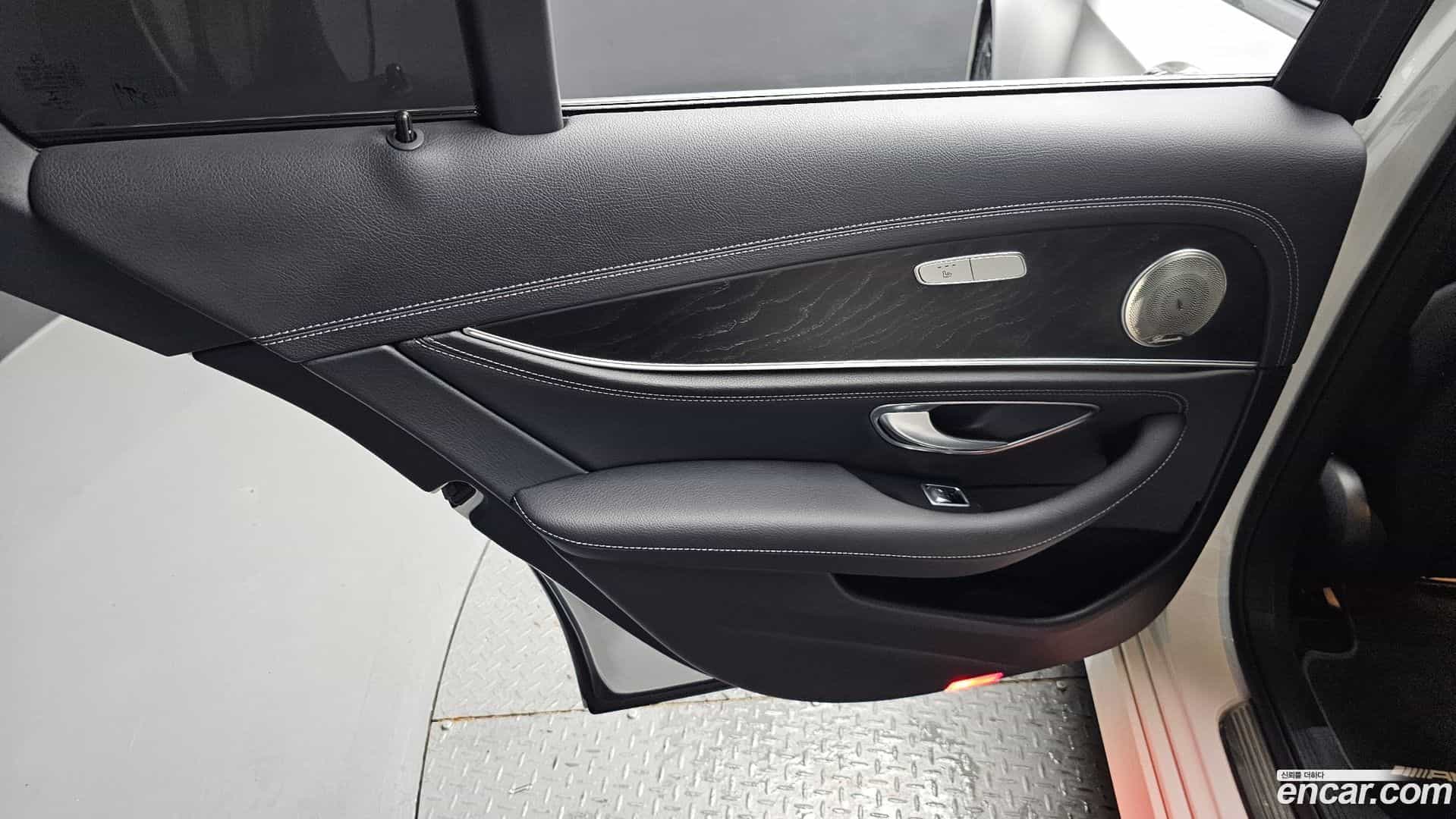 E-Class Mercedes-Benz 2021.7-INNER-035