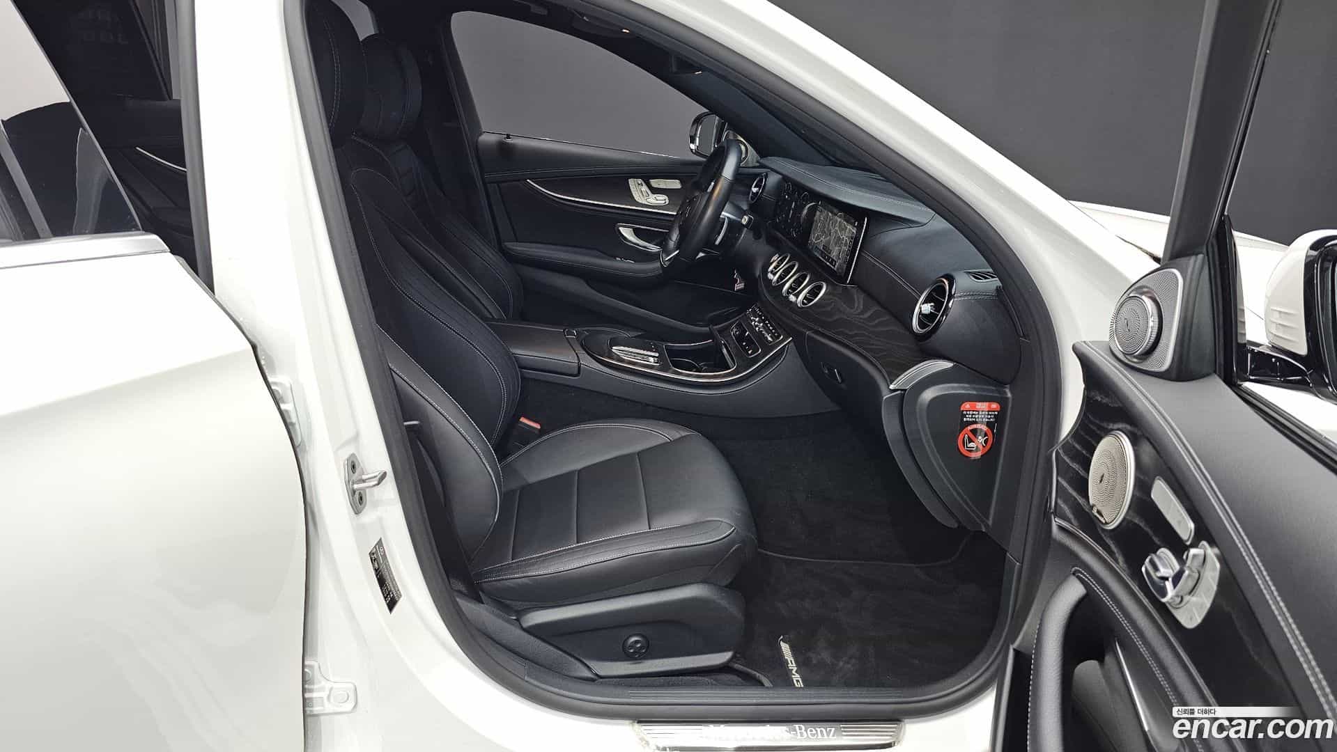 E-Class Mercedes-Benz 2021.7-INNER-036