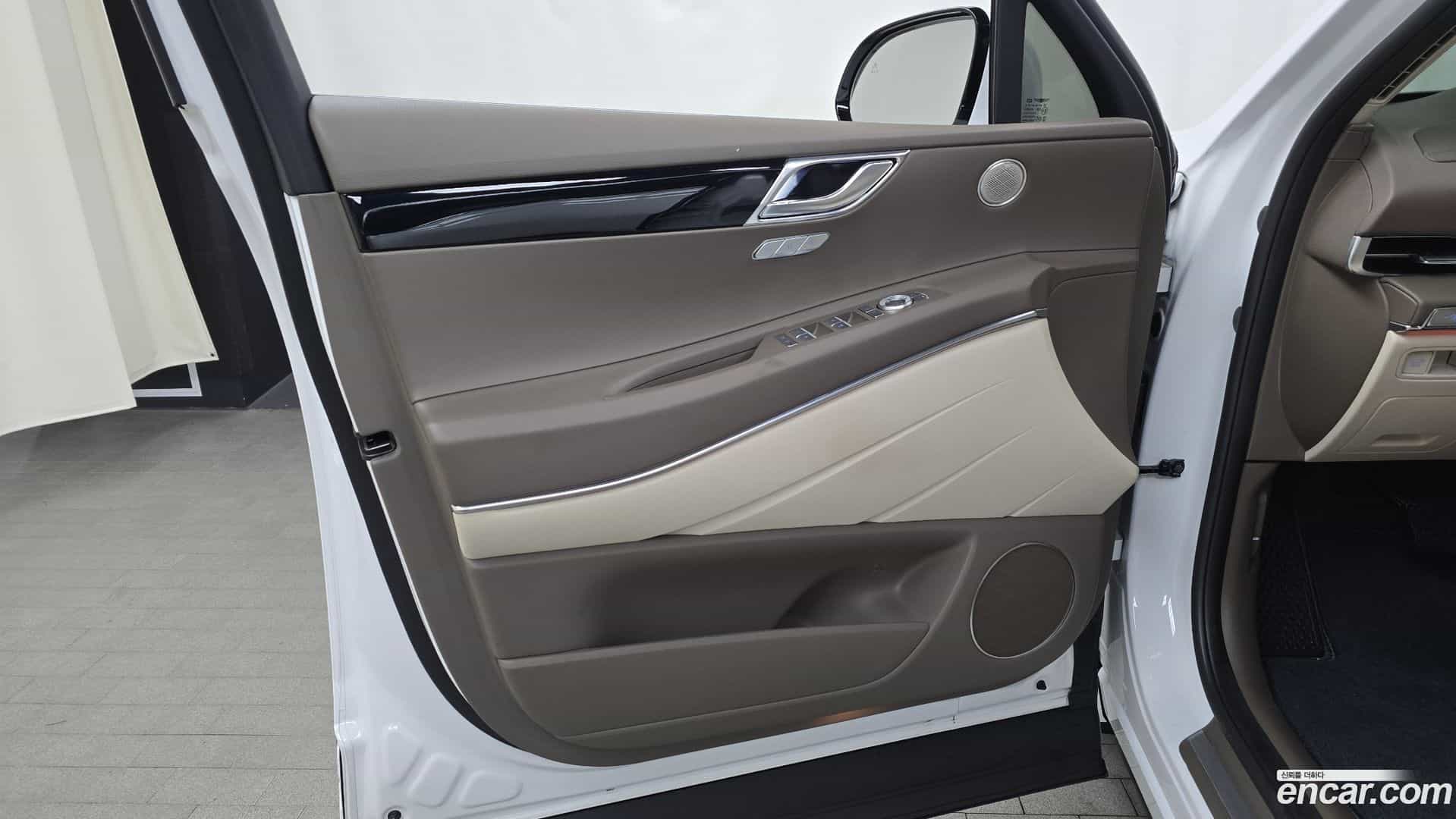 GV80 Genesis 2023.2-INNER-034