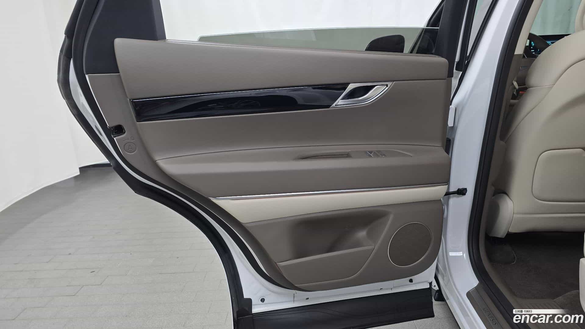 GV80 Genesis 2023.2-INNER-035