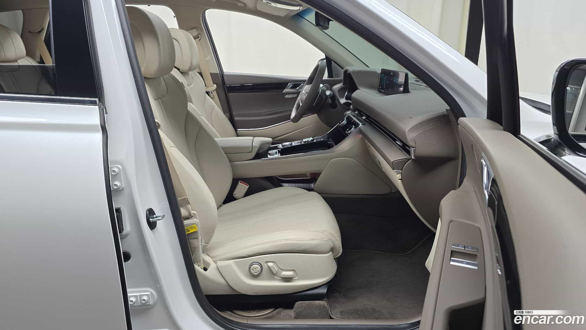 GV80 Genesis 2023.2-INNER-036