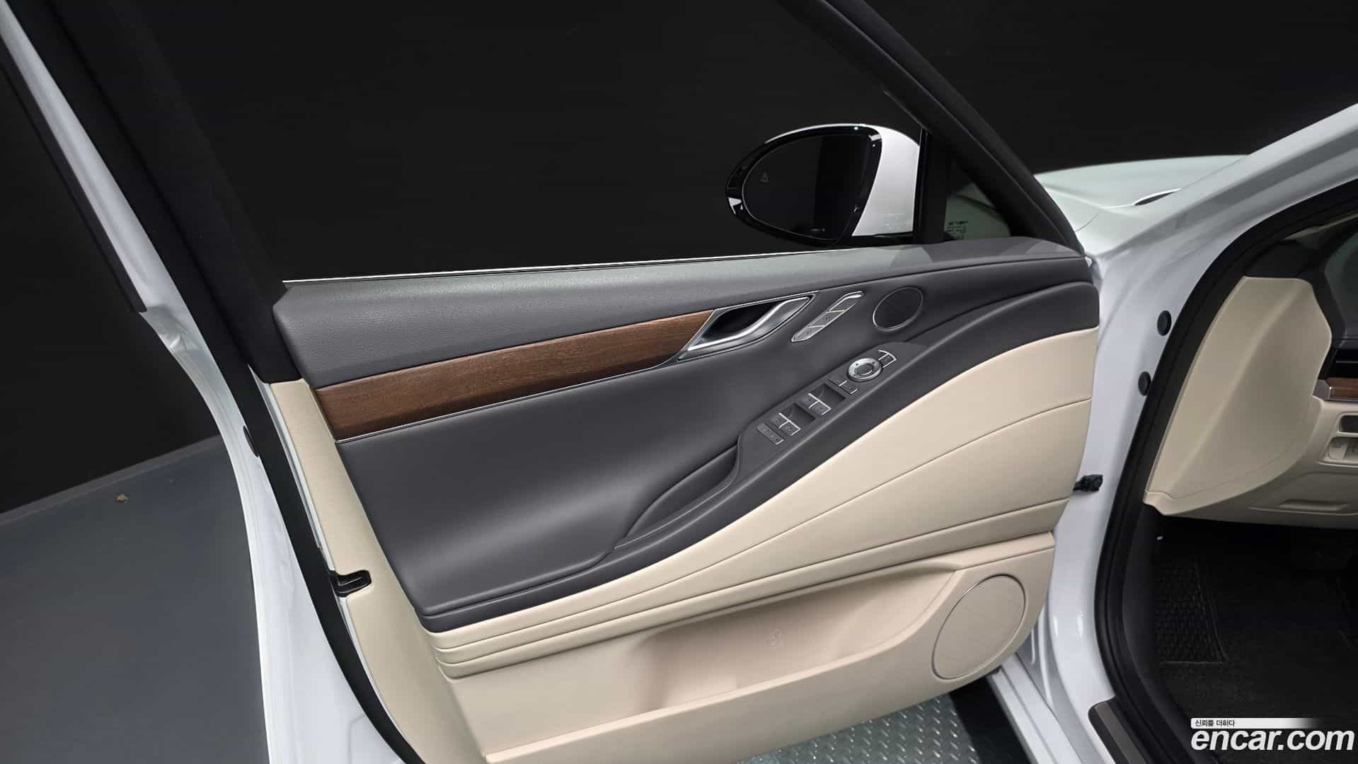 G80 Genesis 2022.9-INNER-034