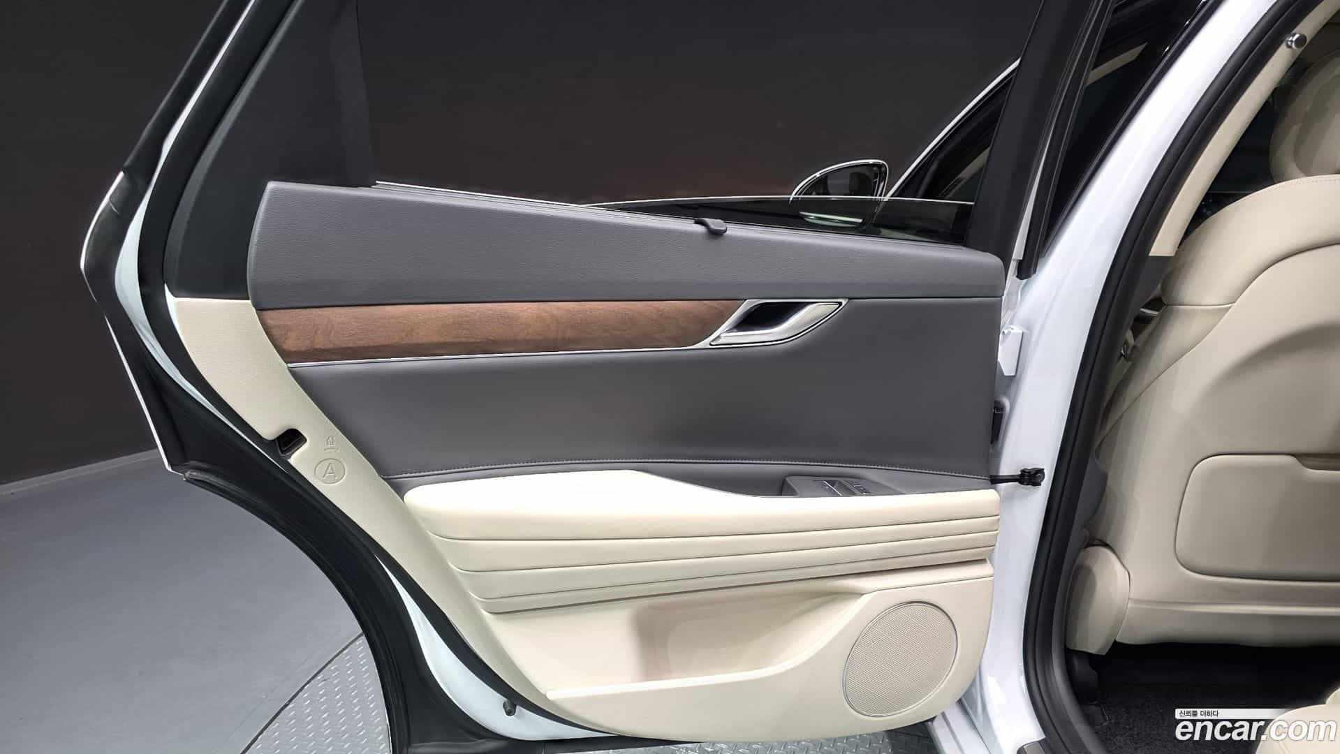 G80 Genesis 2022.9-INNER-035