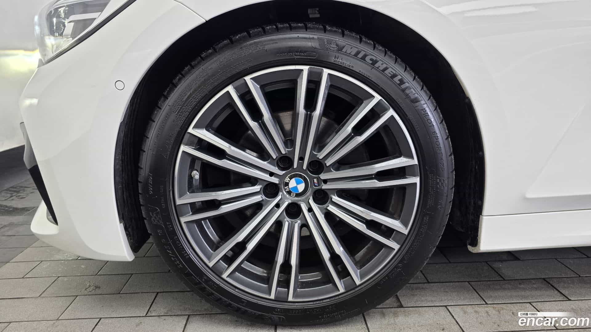 3-Series BMW 2022.2-OUTER-005