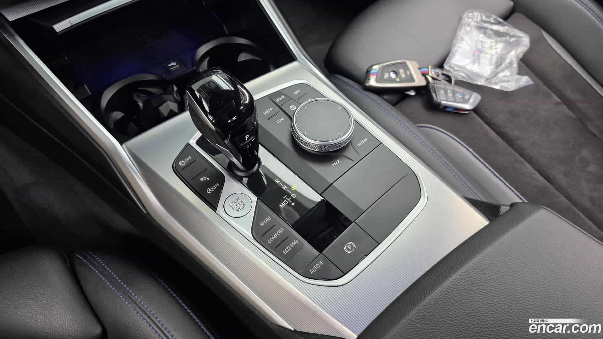 3-Series BMW 2022.2-INNER-009