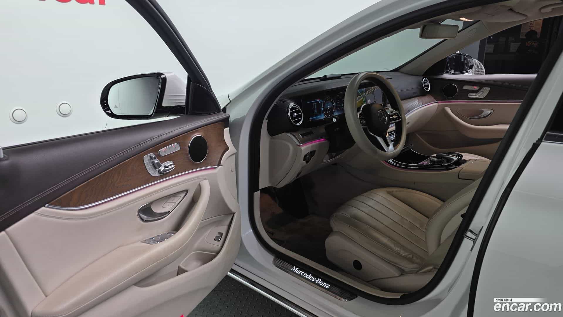E-Class Mercedes-Benz 2019.6-INNER-010