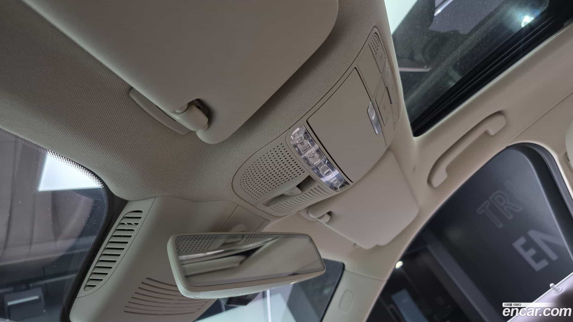 E-Class Mercedes-Benz 2019.6-OPTION-023
