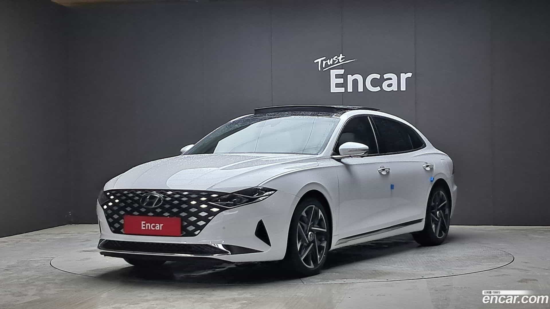 Grandeur Hyundai 2022.5-OUTER-001