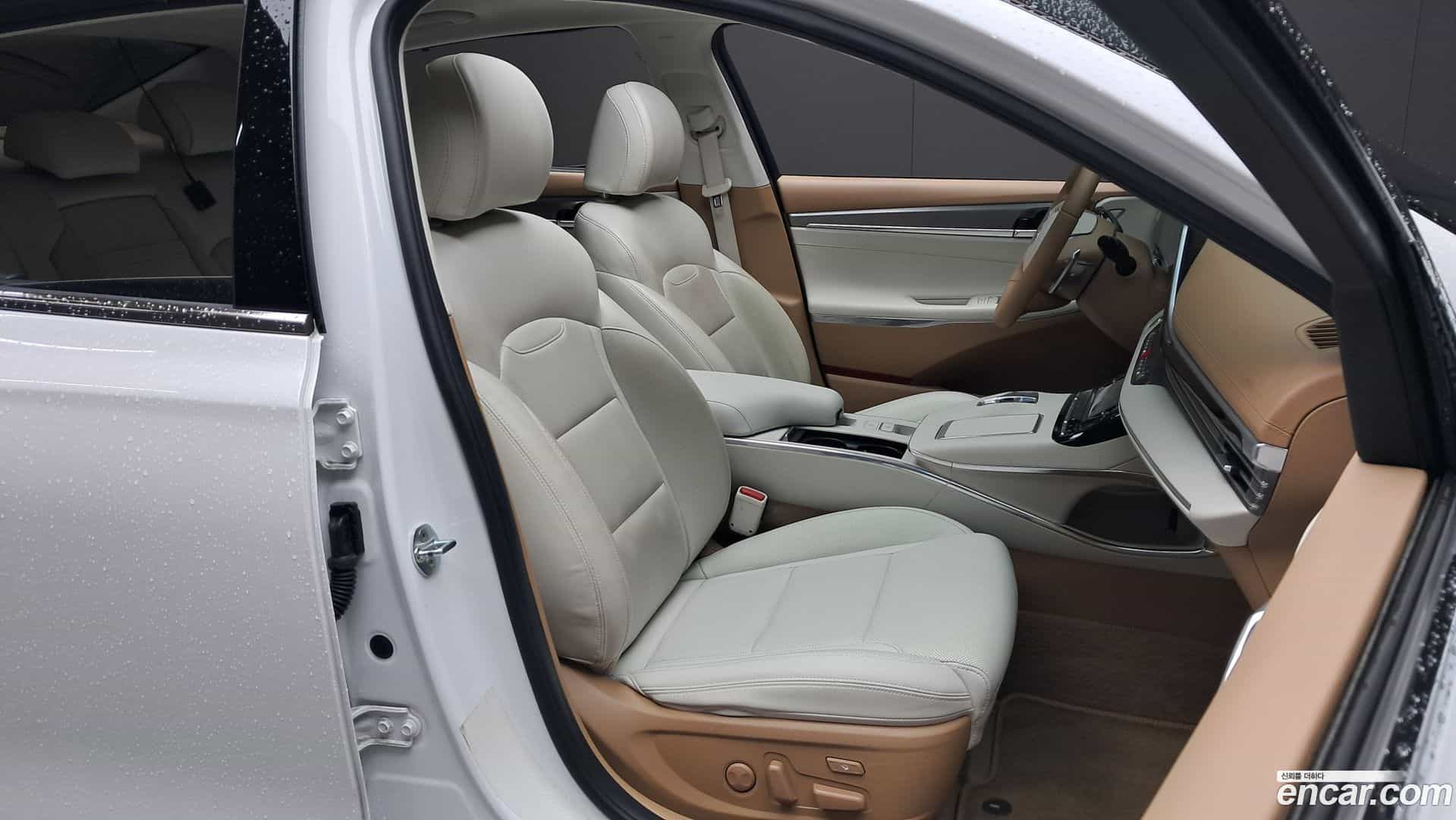 Grandeur Hyundai 2022.5-OPTION-016