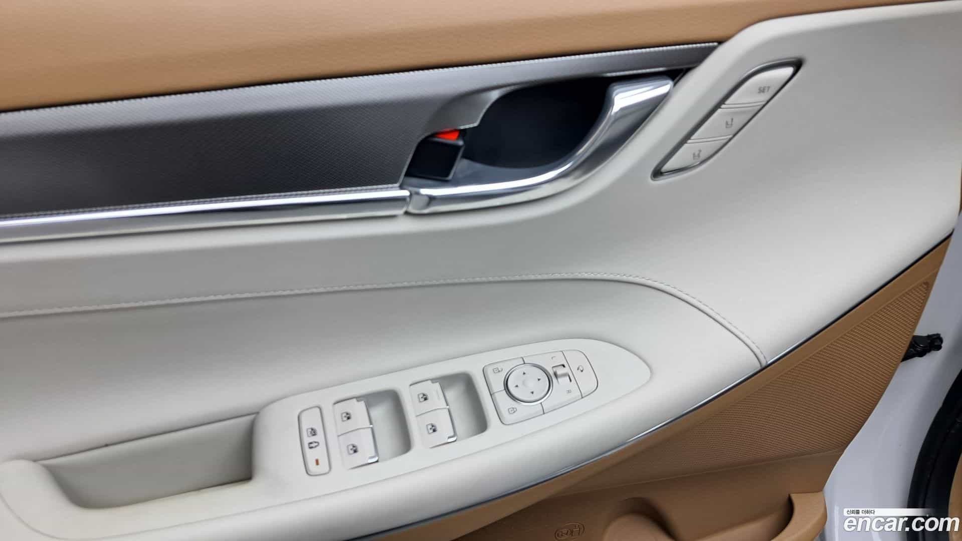 Grandeur Hyundai 2022.5-OPTION-019