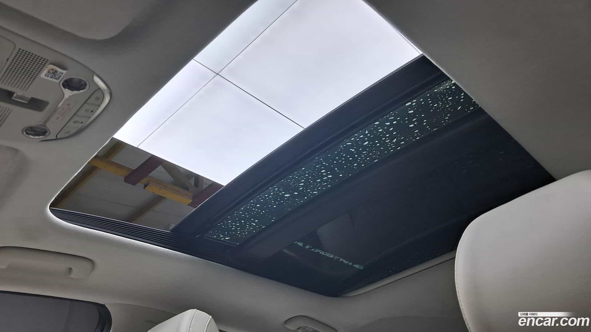 Grandeur Hyundai 2022.5-OPTION-024