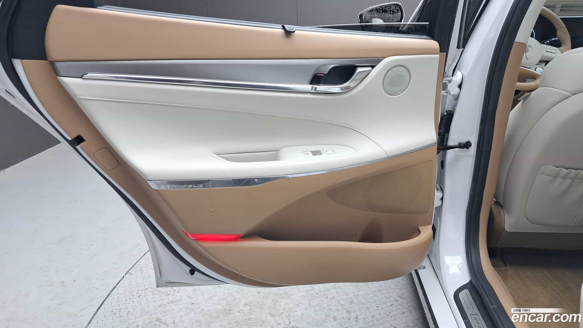 Grandeur Hyundai 2022.5-INNER-035