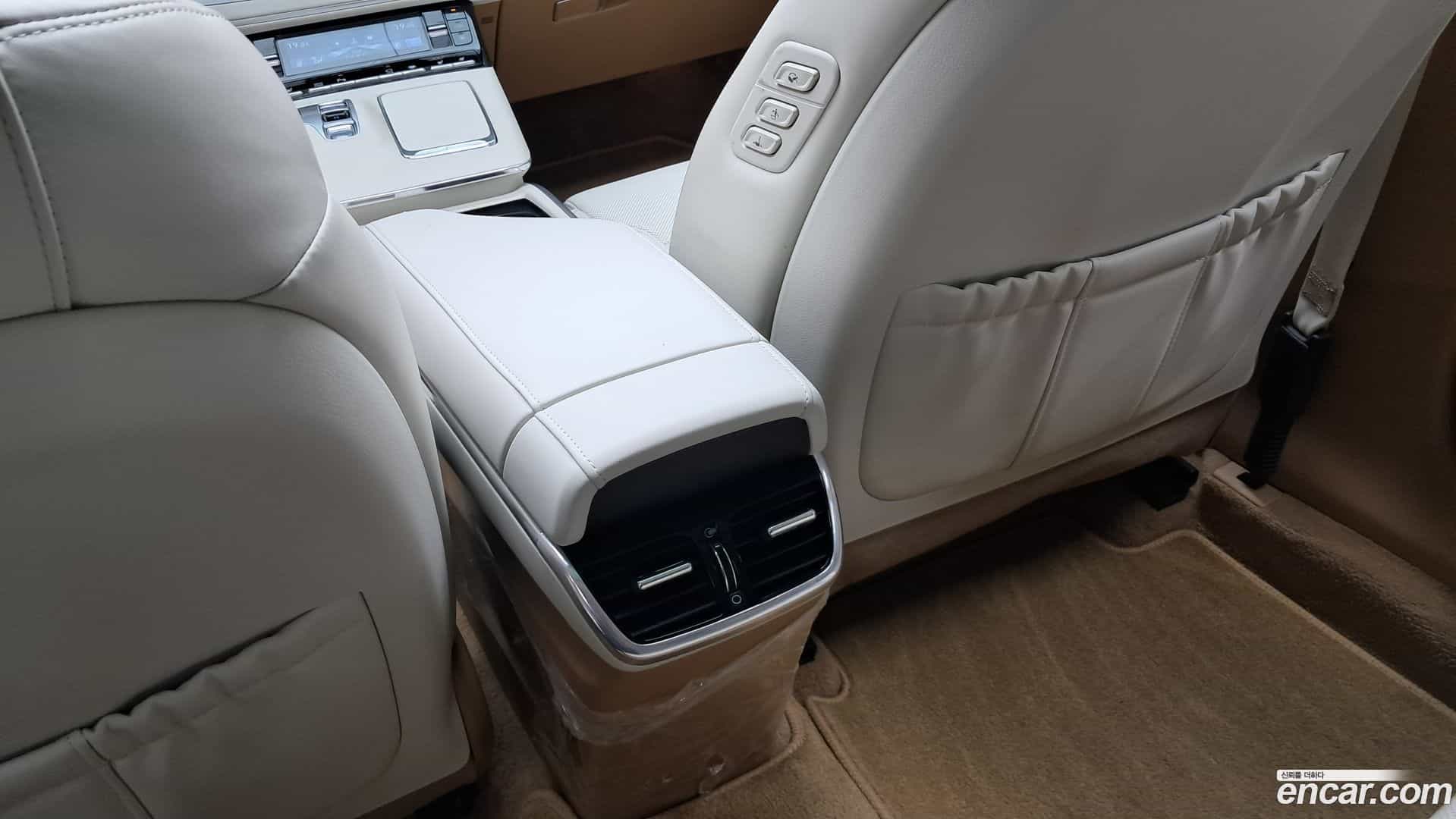 Grandeur Hyundai 2022.5-OPTION-042