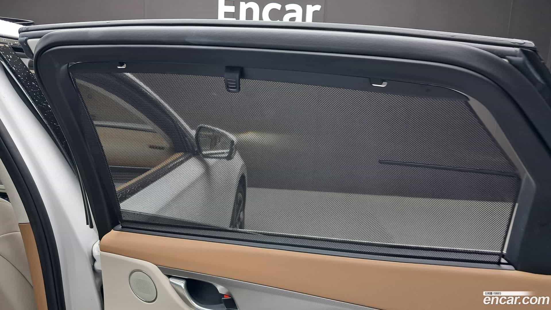 Grandeur Hyundai 2022.5-OPTION-043