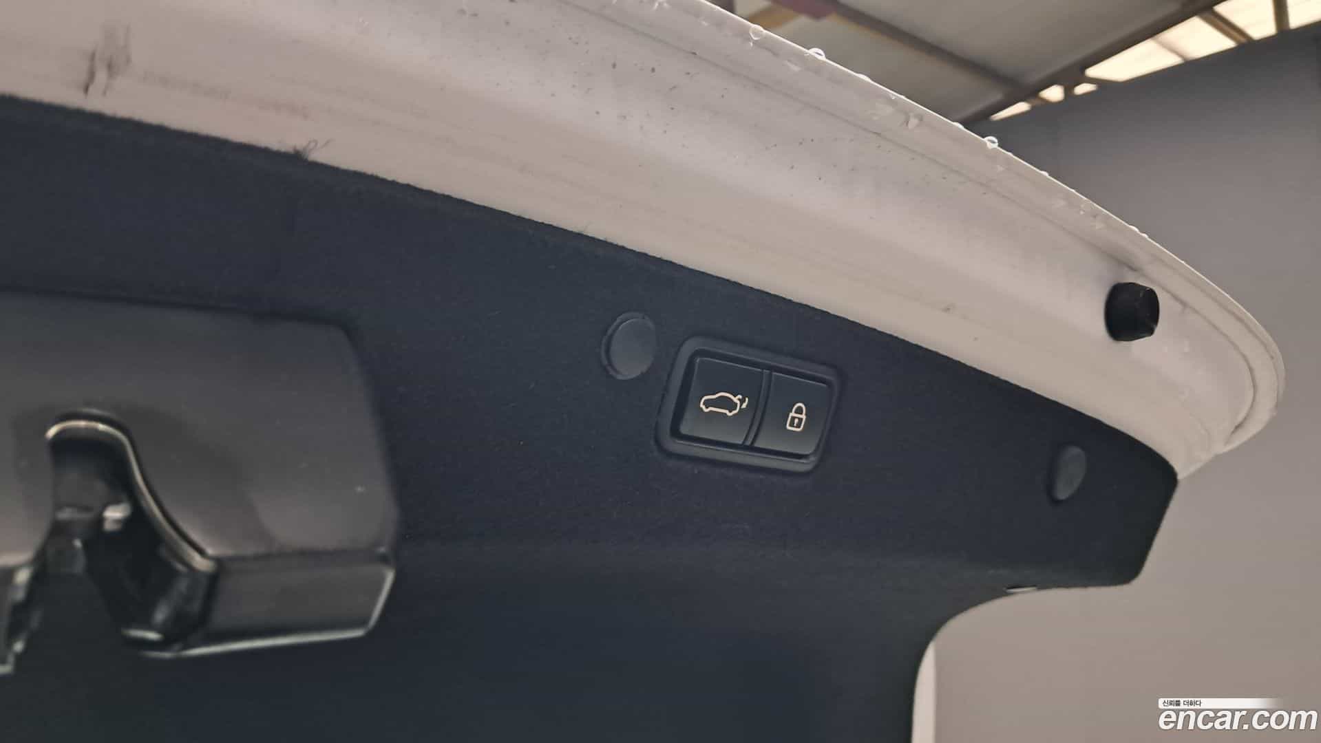 Grandeur Hyundai 2022.5-OPTION-045