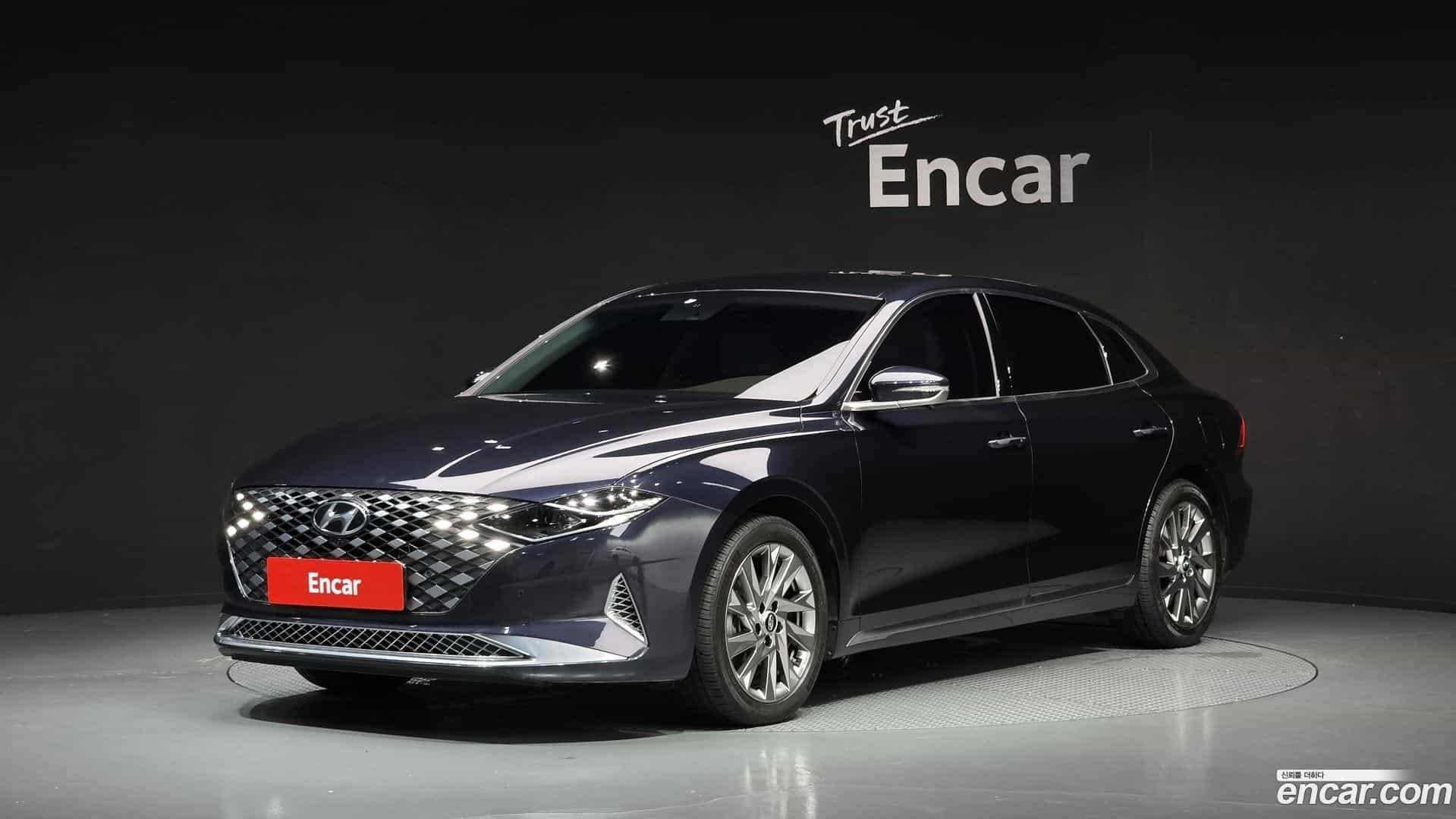 Grandeur Hyundai 2022.1-OUTER-001